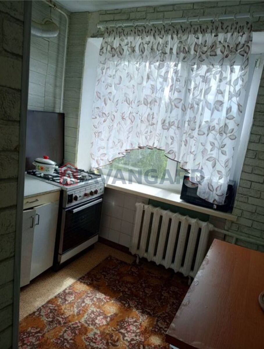 1 ��. ��������, 46/-/7 ��. �., 5/5 ������ ���� 5