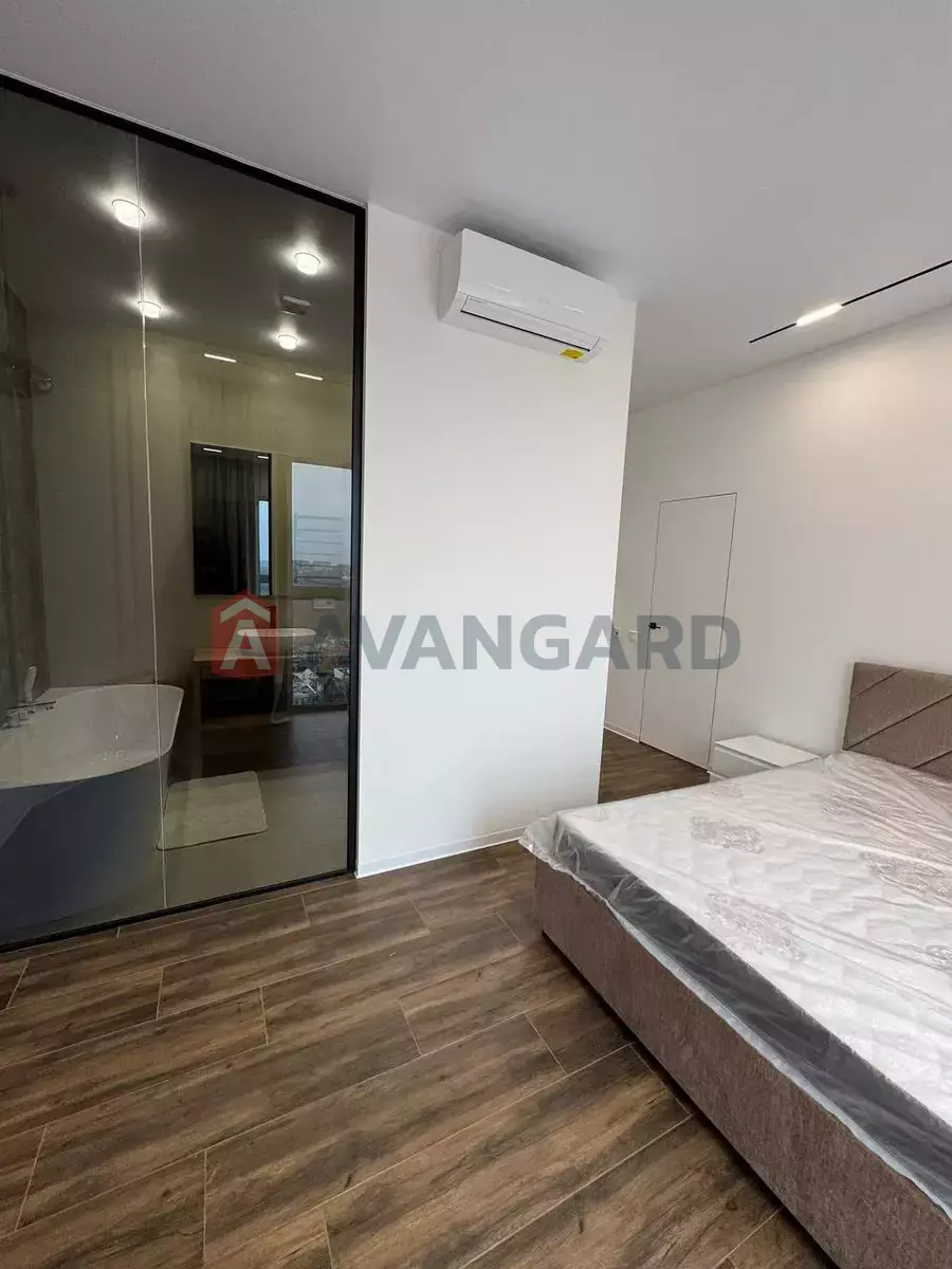 3 . , 100/-/- . ., 14/14   14