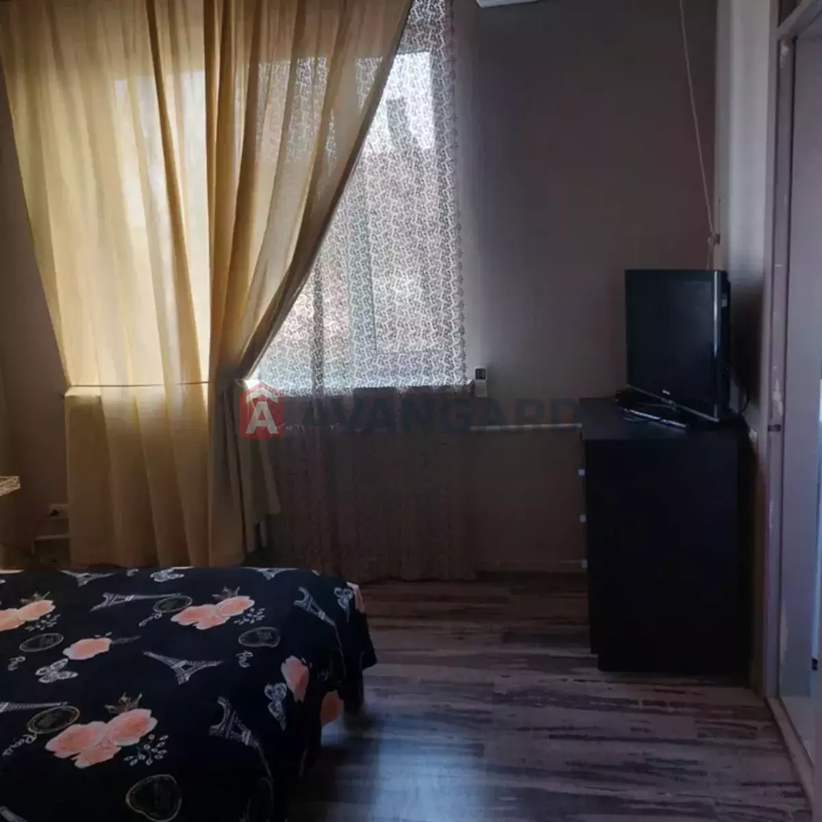 2 ����. ��������, 52/-/10 ��. �., 5/5 ���� ���� 3