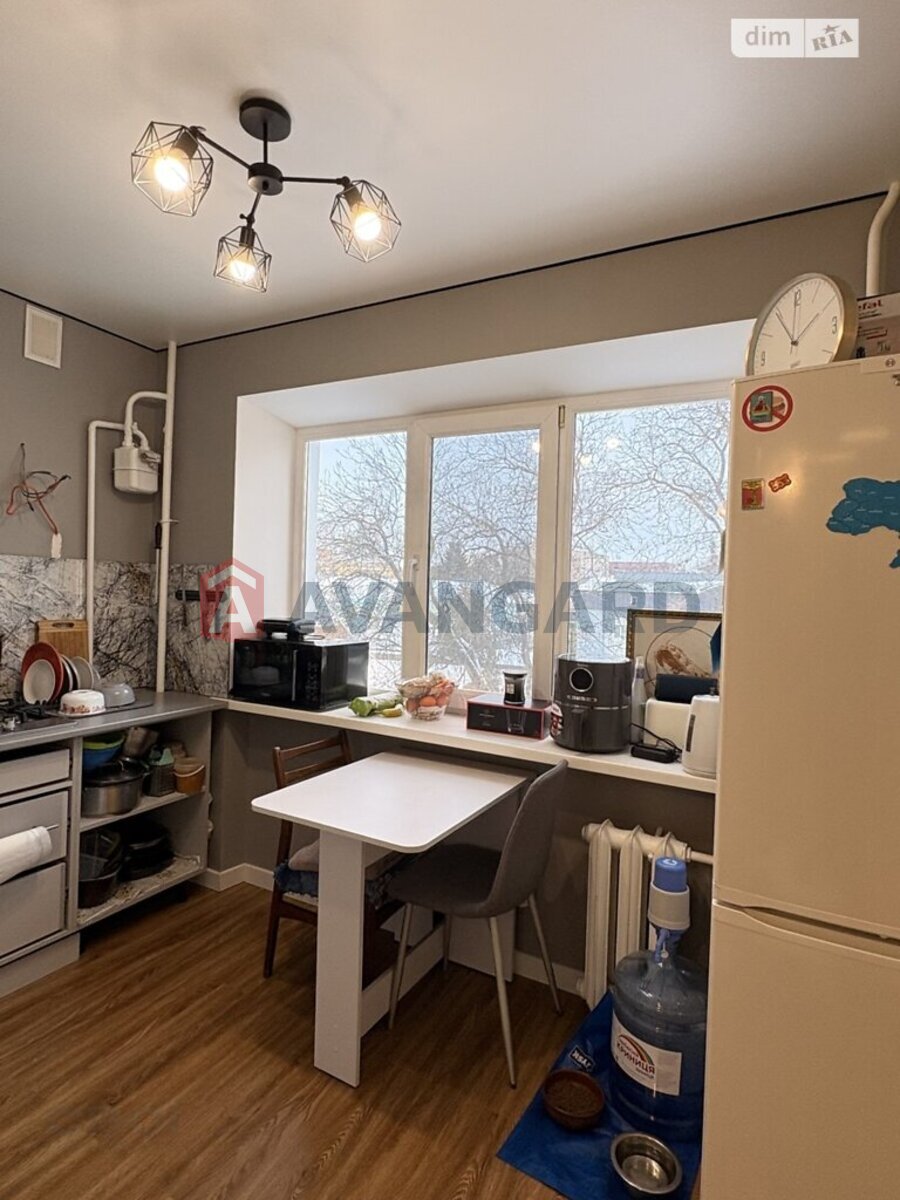 2 ����. ��������, 43/28/7 ��. �., 4/5 ���� ���� 12