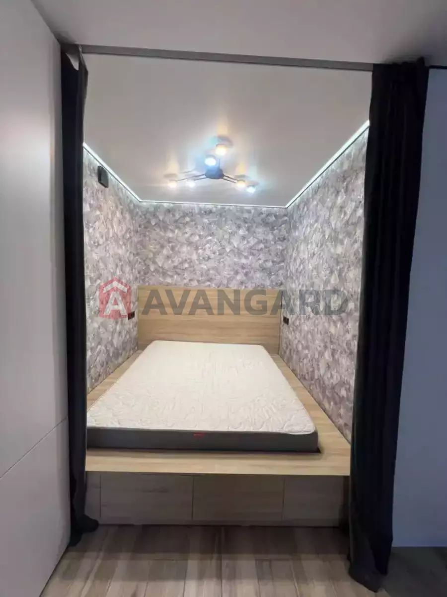 1 ��. ��������, 42/-/- ��. �., 10/10 ������ ���� 16