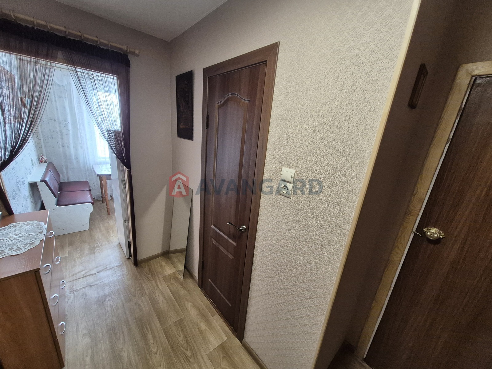 1 ����. ��������, 31/-/8 ��. �., 7/9 ���� ���� 5