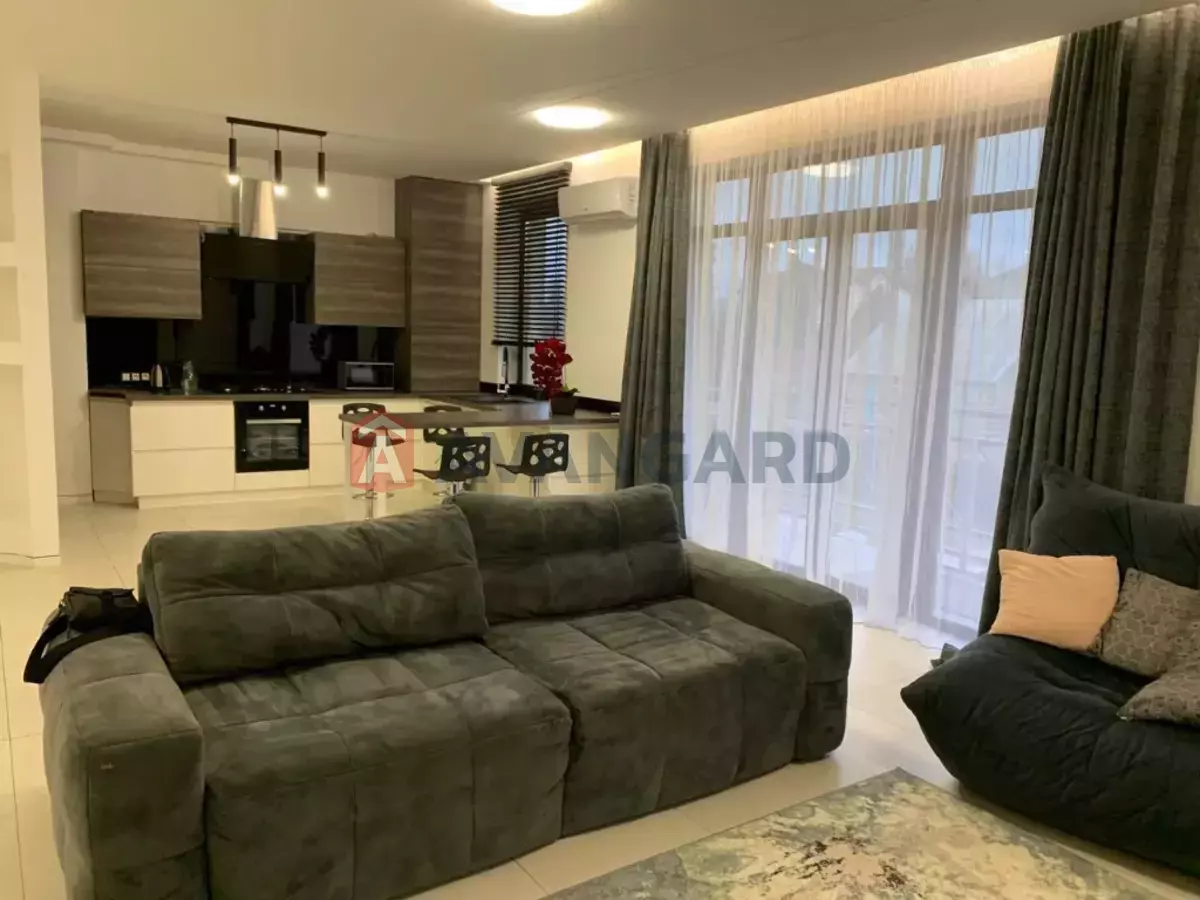 3 ��. ��������, 136/-/- ��. �., 2/6 ������ ���� 9