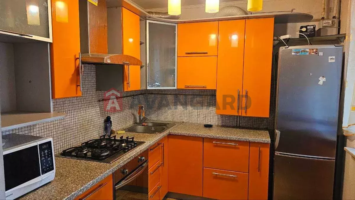 3 ��. ��������, 58/-/11 ��. �., 2/5 ������ ���� 1