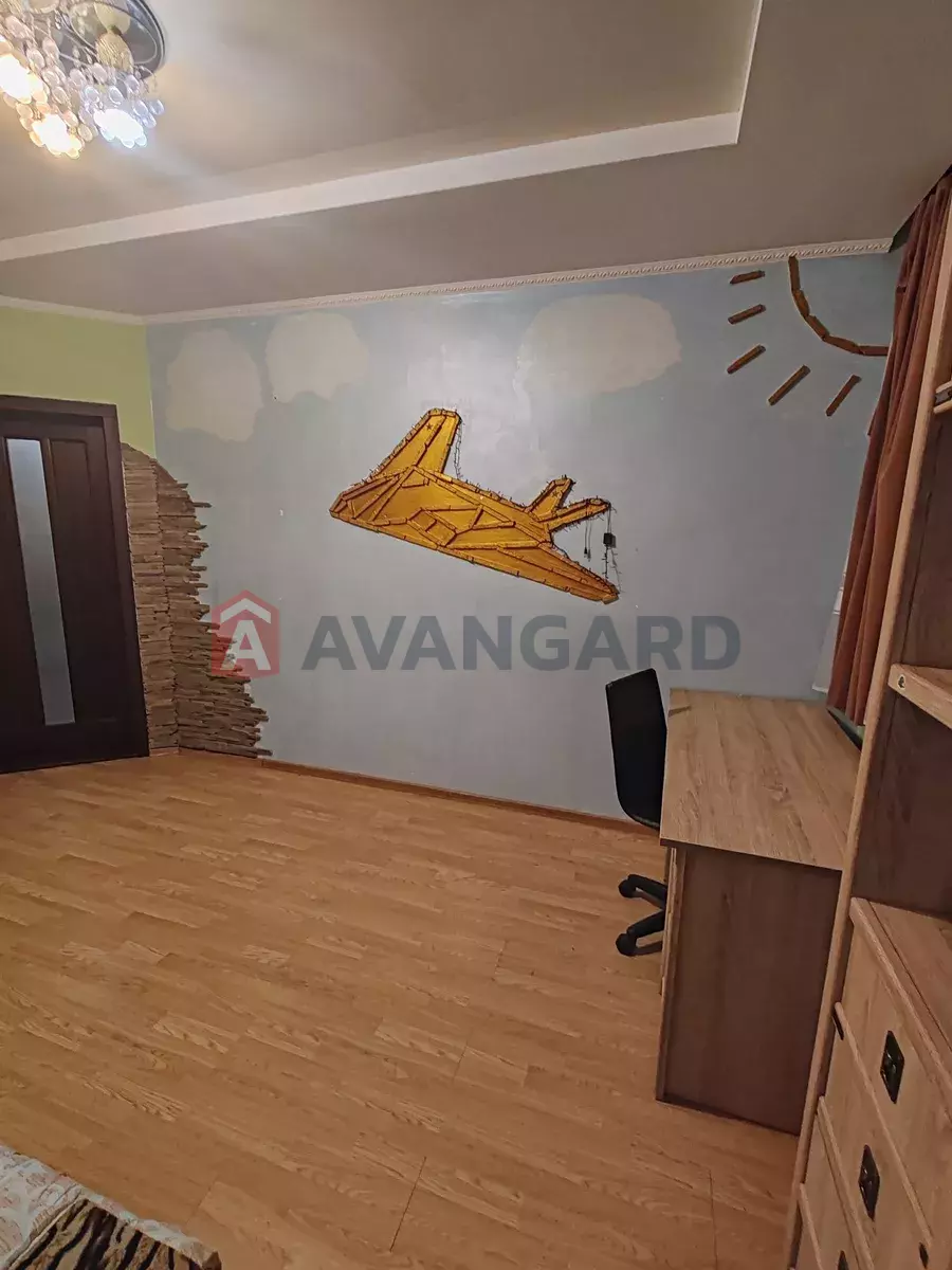 4 ����. ��������, 101/-/9 ��. �., 6/17 ���� ���� 15