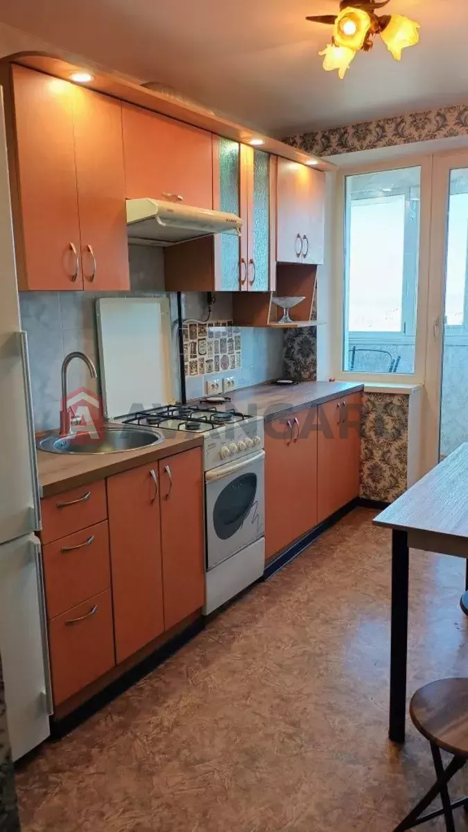 2 ��. ��������, 48/-/7 ��. �., 9/9 ������ ���� 2