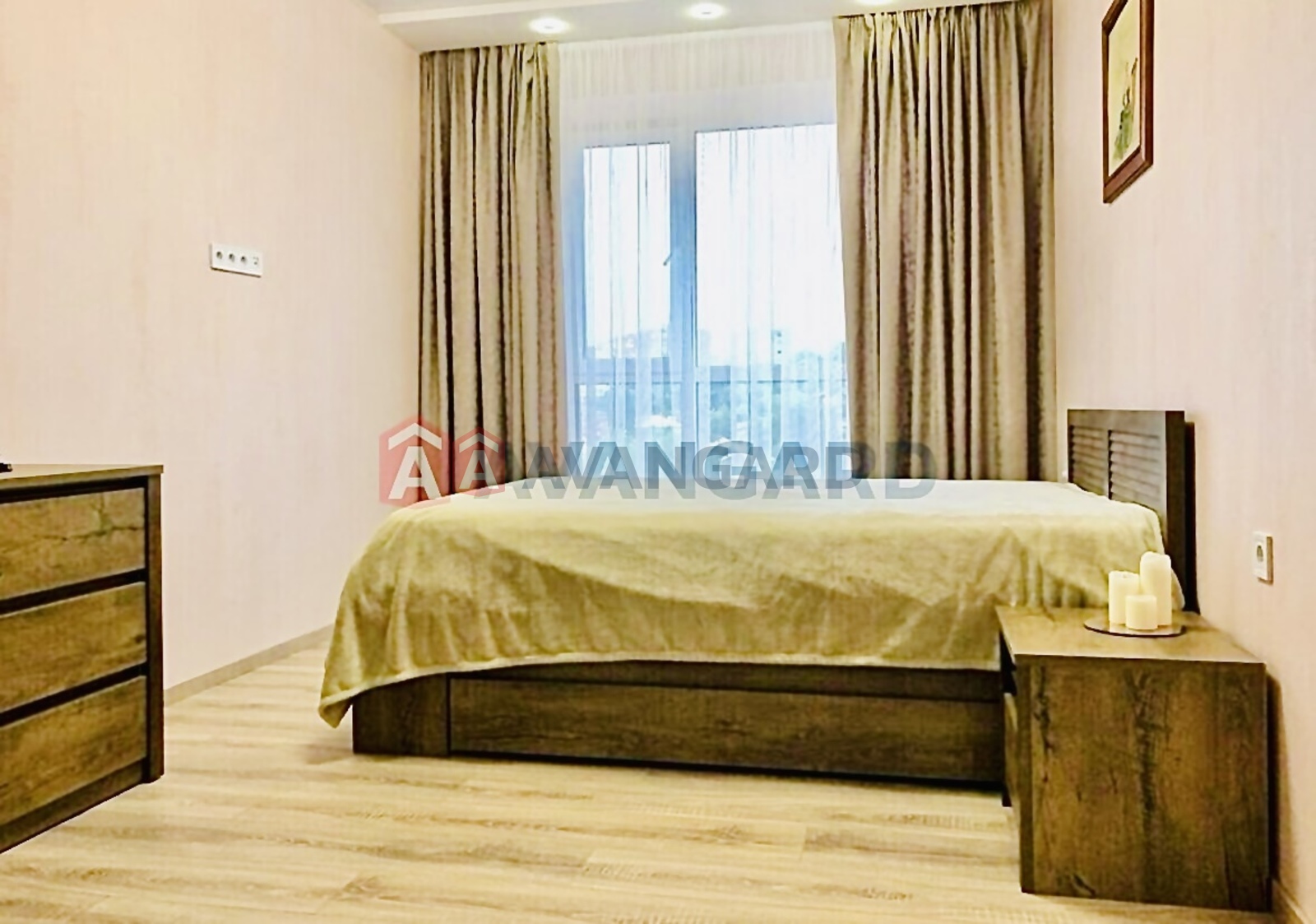 2 ����. ��������, 44/28/- ��. �., 5/8 ���� ���� 5