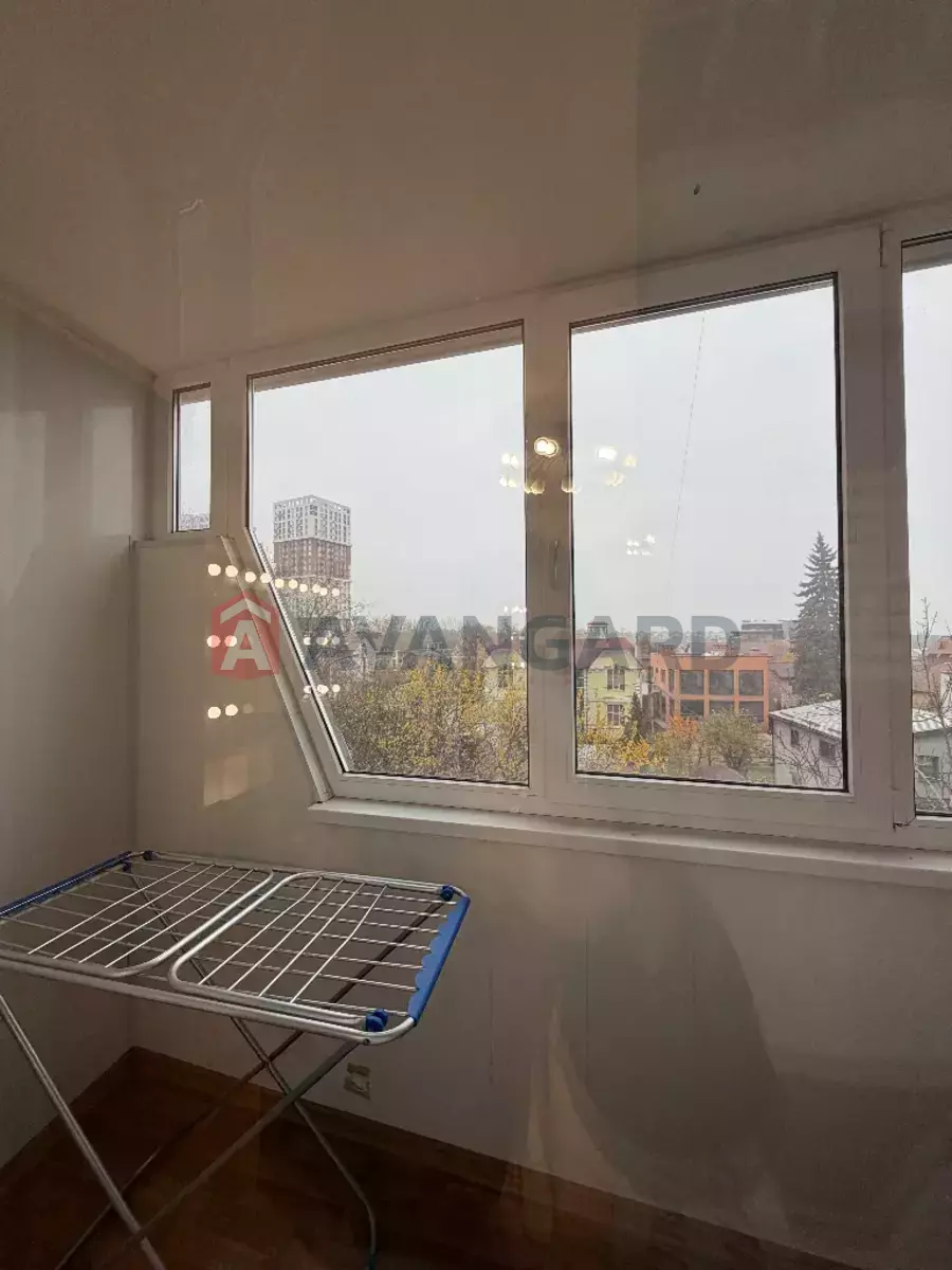 2 ��. ��������, 52/30/8 ��. �., 3/16 ������ ���� 5