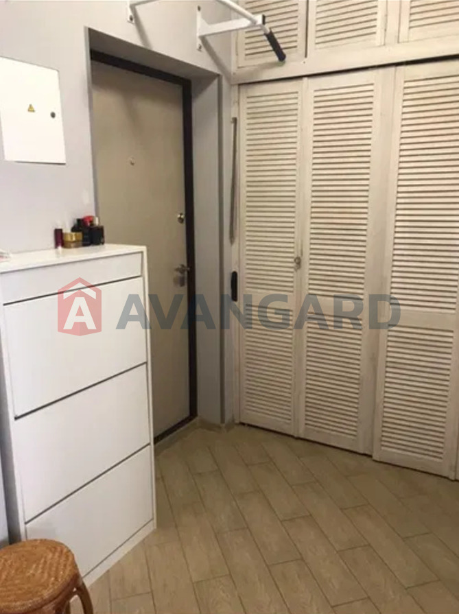 1 ��. ��������, 42/-/12 ��. �., 4/6 ������ ���� 10