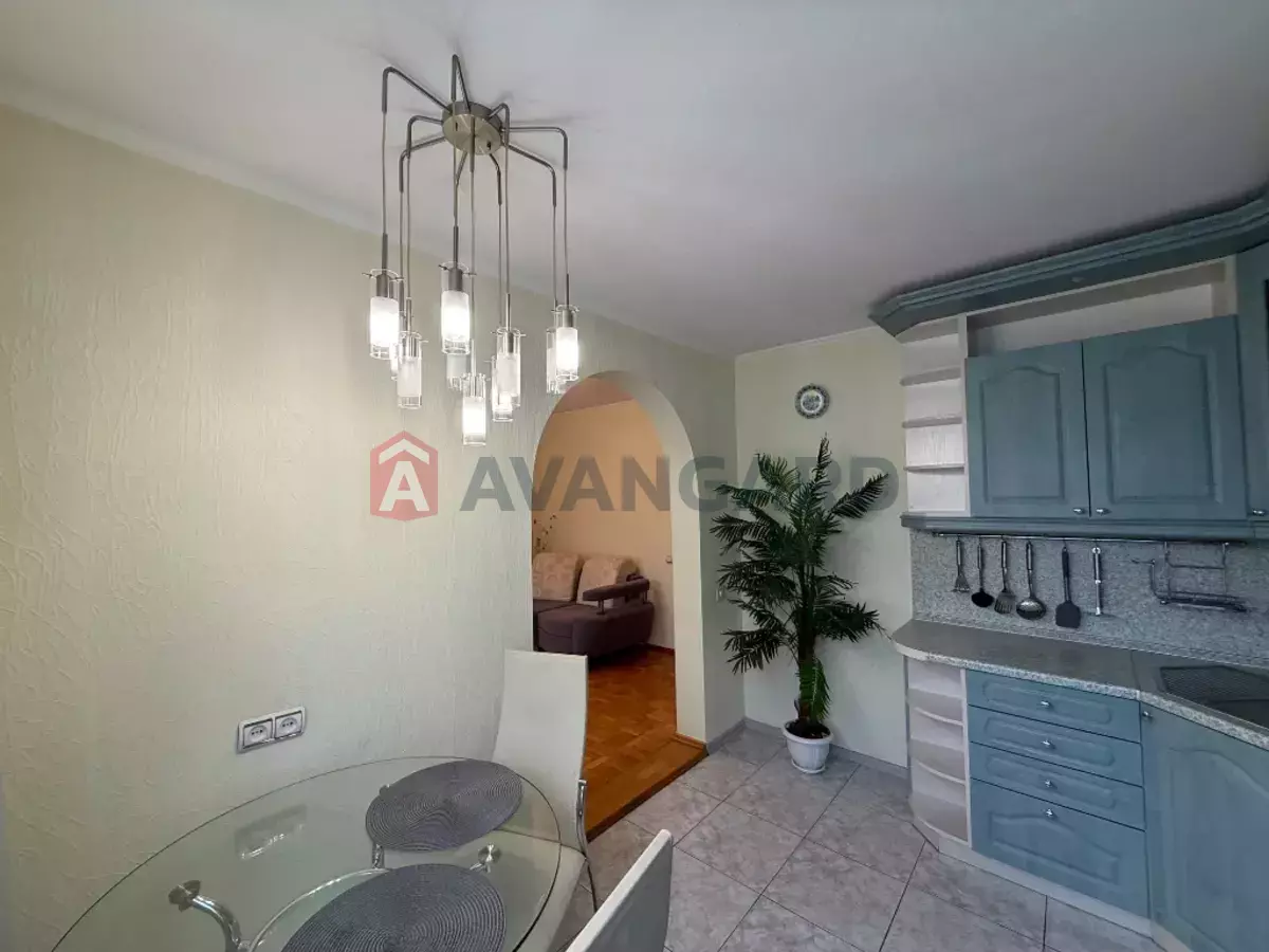 3 ��. ��������, 72/40/9 ��. �., 3/9 ������ ���� 19