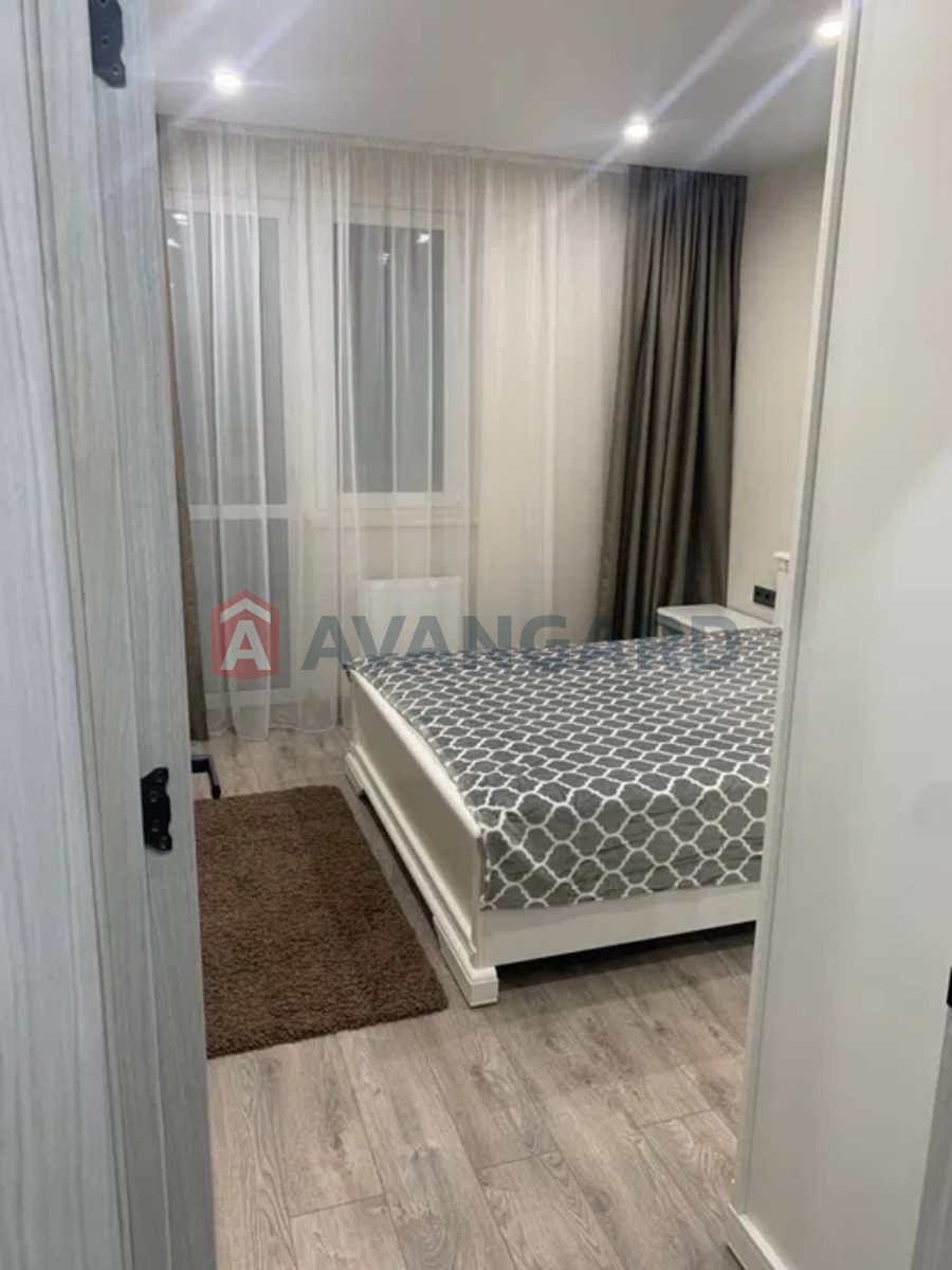 1 ����. ��������, 42/-/15 ��. �., 12/25 ���� ���� 8