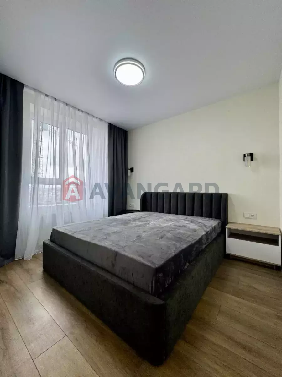 2 ����. ��������, 45/-/15 ��. �., 7/10 ���� ���� 9