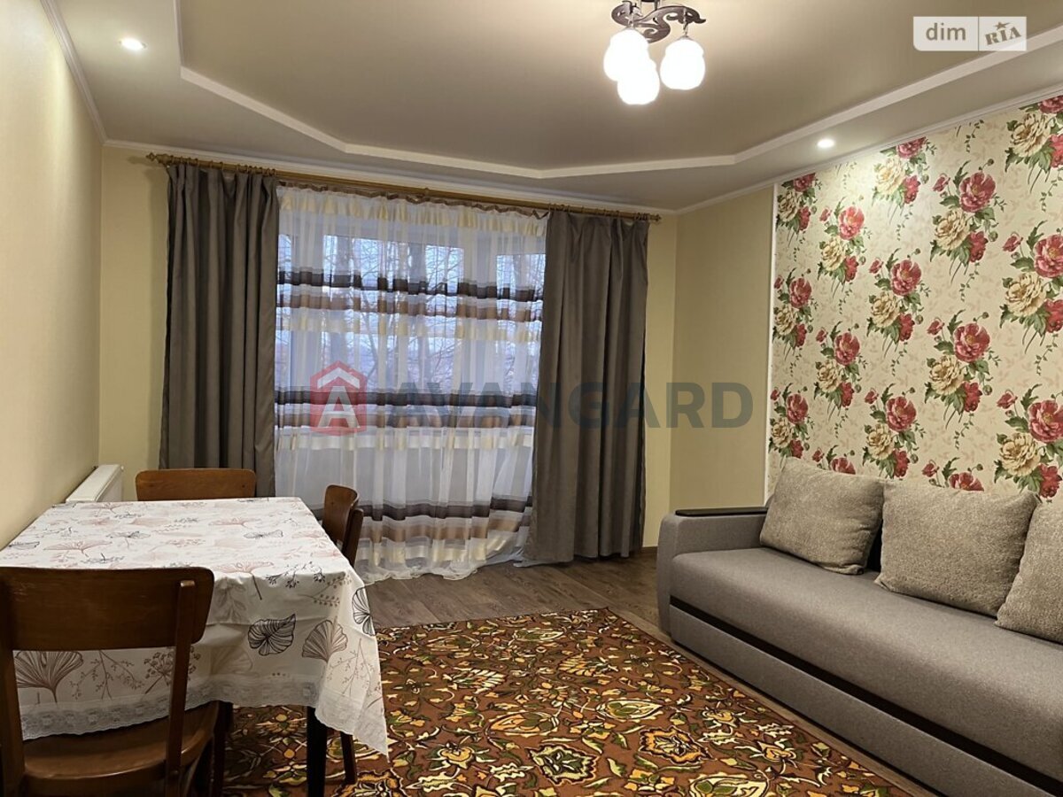 1 ��. ��������, 40/-/10 ��. �., 2/4 ������ ���� 13