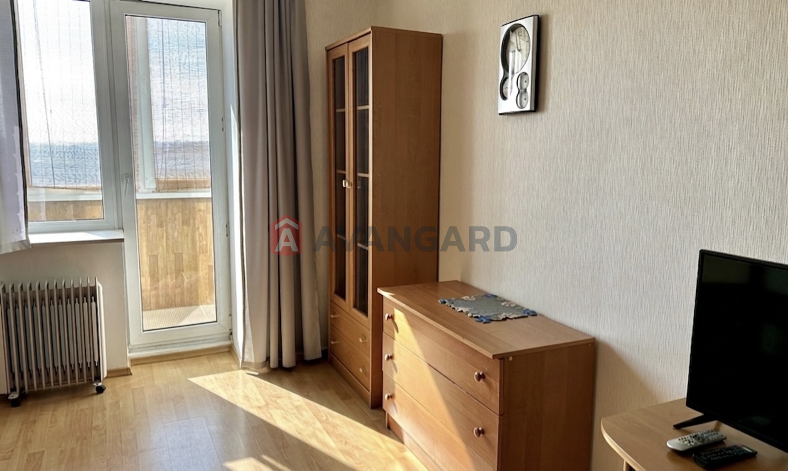 1 ����. ��������, 38/20/8 ��. �., 6/11 ���� ���� 3