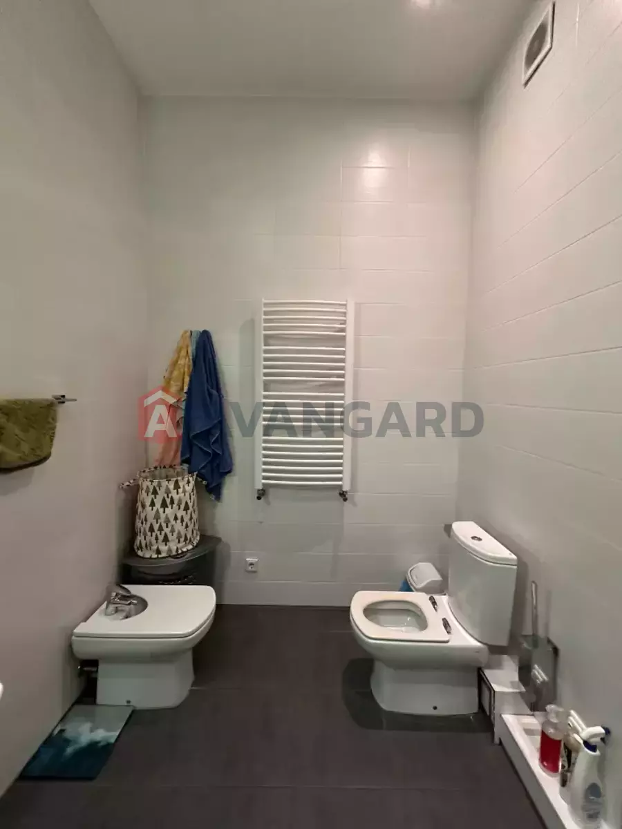 3 ��. ��������, 130/75/15 ��. �., 10/10 ������ ���� 8
