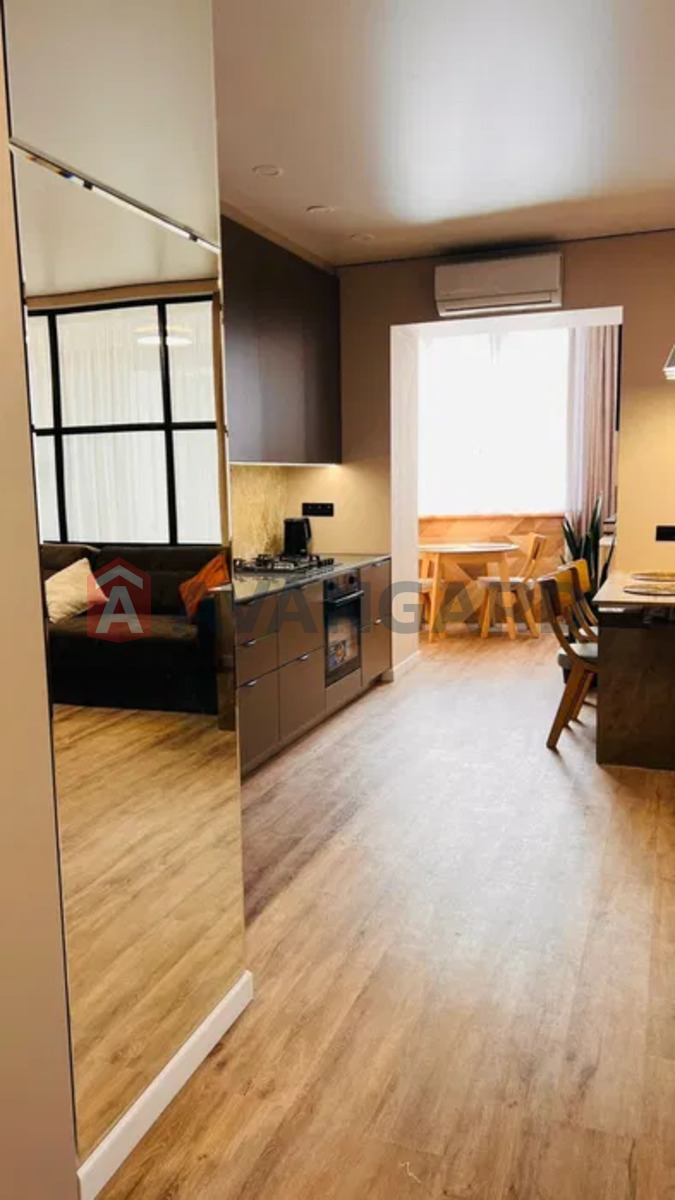 1 ��. ��������, 54/-/15 ��. �., 7/10 ������ ���� 6