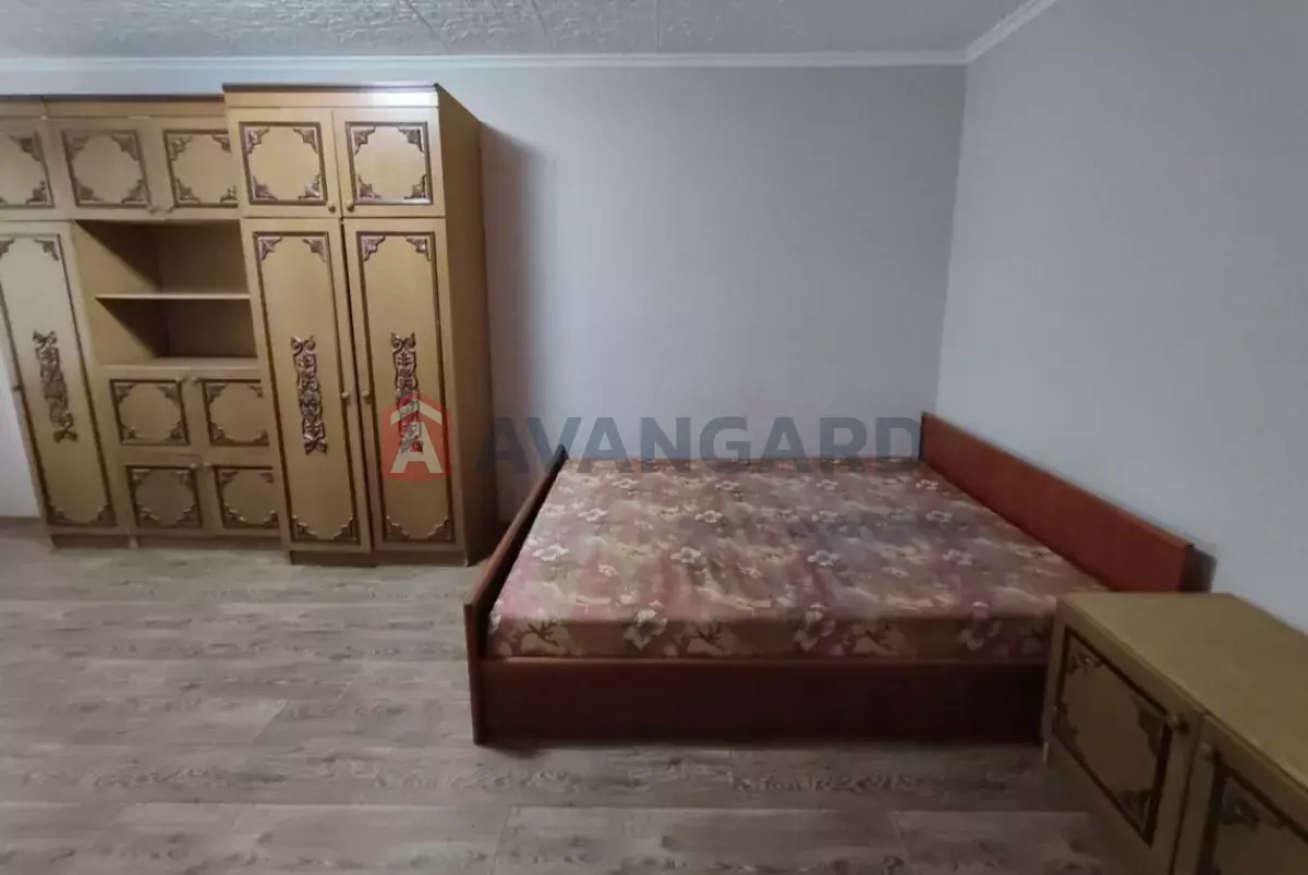 1 ��. ��������, 35/-/6 ��. �., 2/5 ������ ���� 3