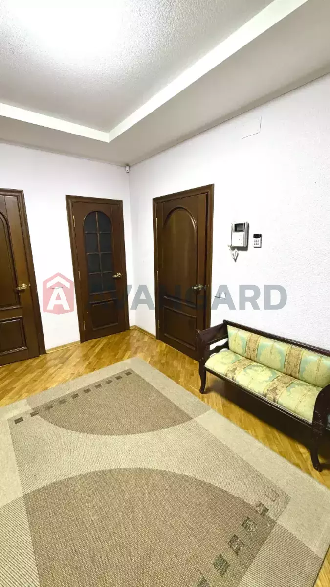 3 ����. ��������, 130/-/- ��. �., 4/14 ���� ���� 5