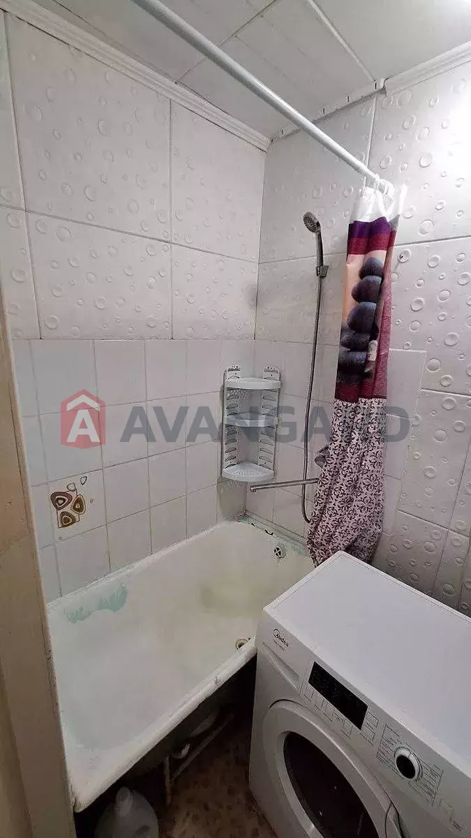 1 ��. ��������, 23/-/5 ��. �., 8/9 ������ ���� 3