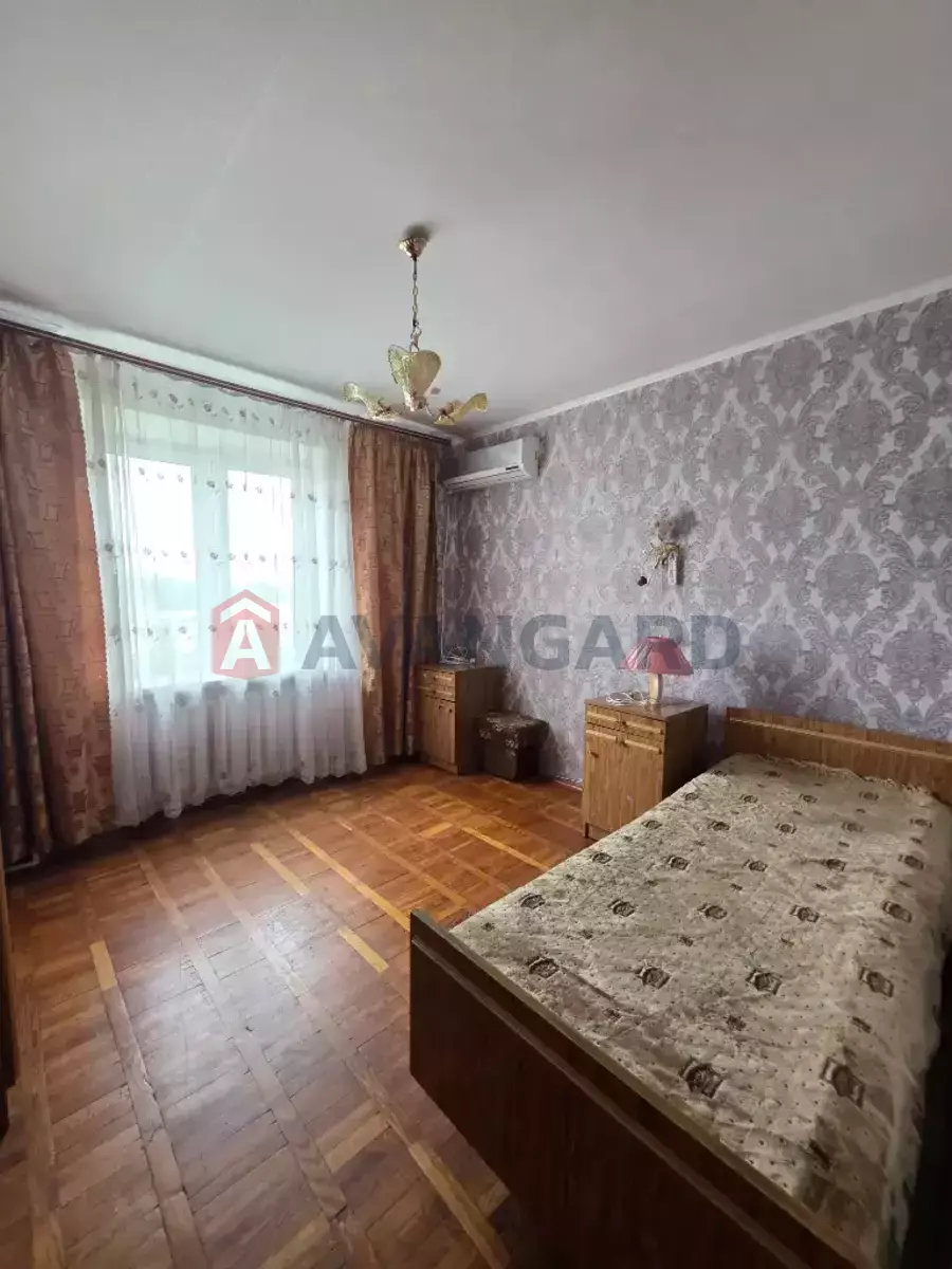 3 ��. ��������, 70/-/- ��. �., 10/16 ������ ���� 7