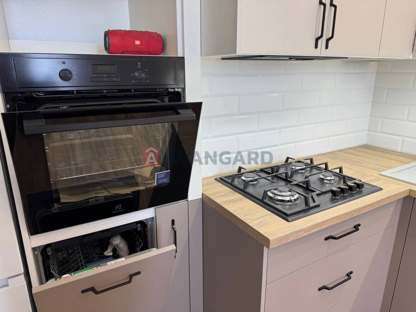 1 ��. ��������, 45/15/16 ��. �., 4/10 ������ ���� 2