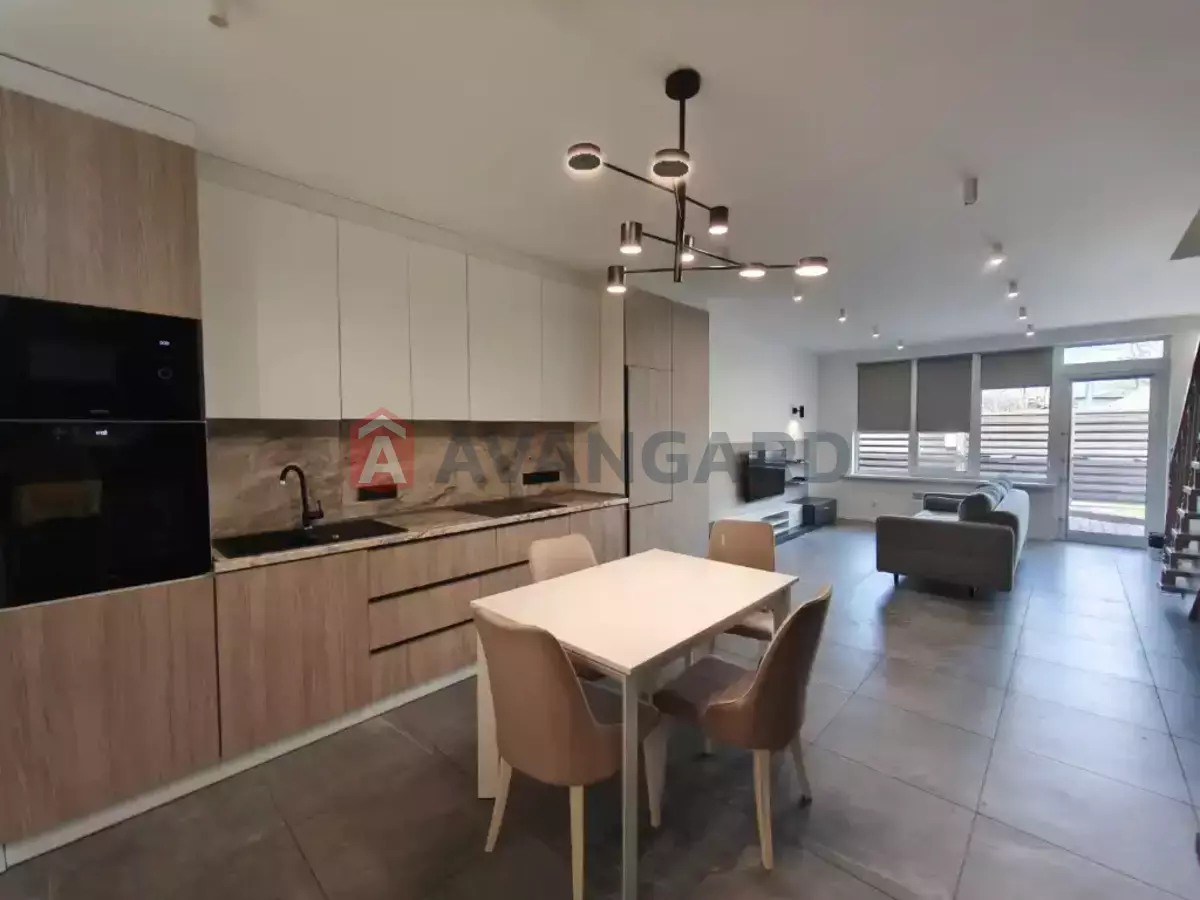 3 ��. ��������, 78/55/15 ��. �., 1/2 ������ ���� 1