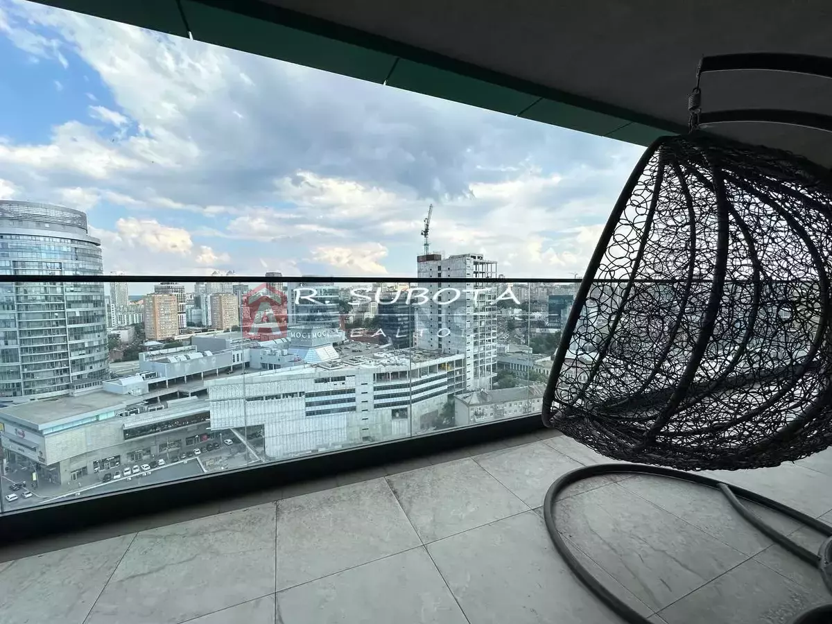 4 ��. ��������, 140/-/- ��. �., 19/24 ������ ���� 5