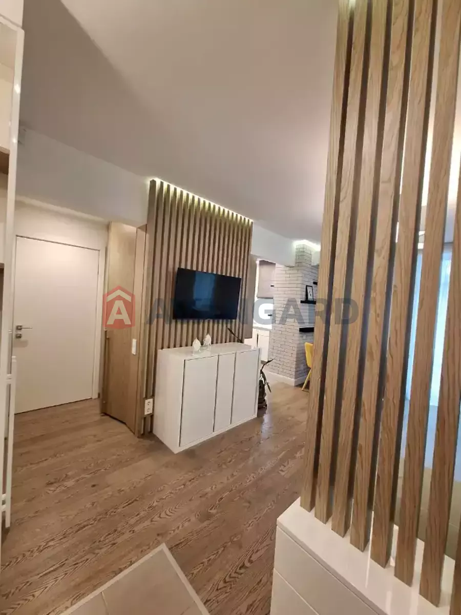 1 ��. ��������, 35/-/- ��. �., 3/5 ������ ���� 9