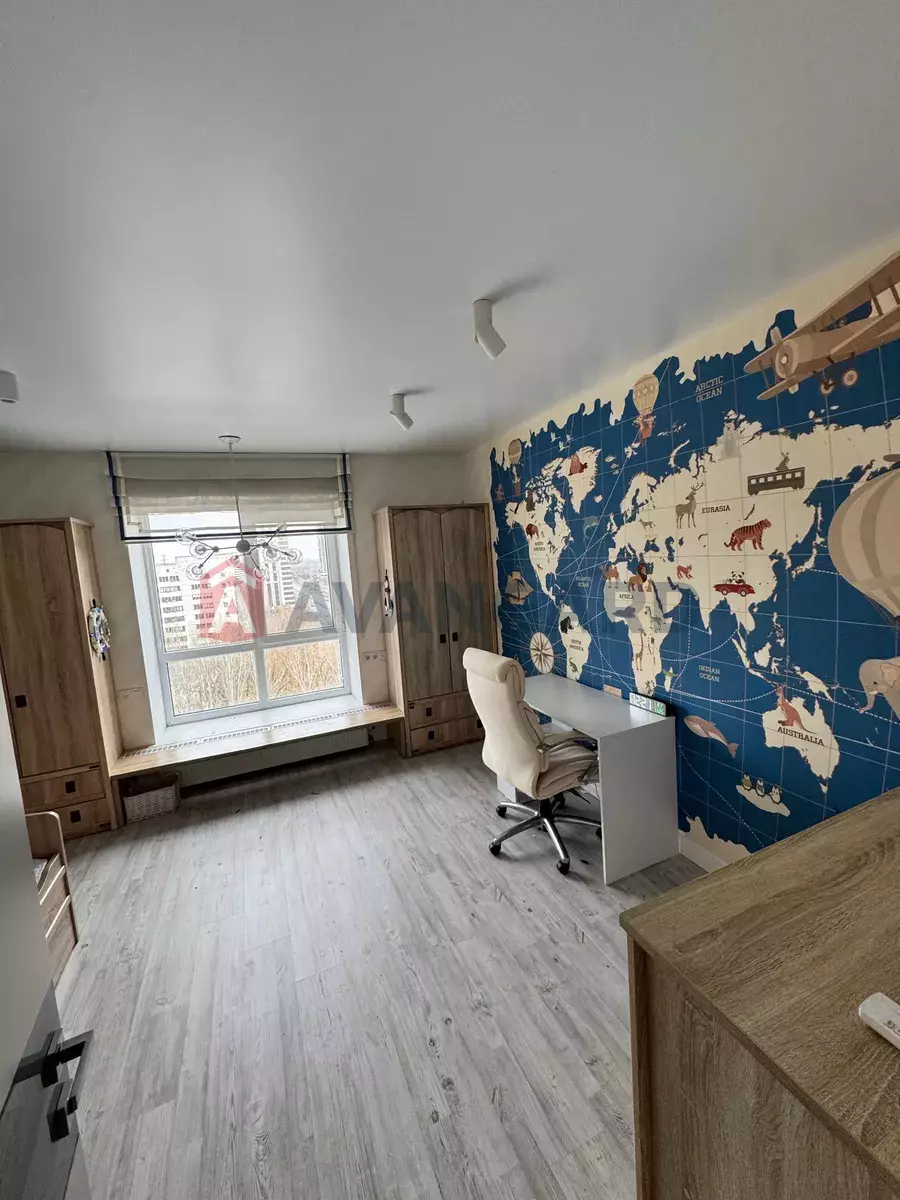 3 ��. ��������, 86/-/10 ��. �., 12/12 ������ ���� 10