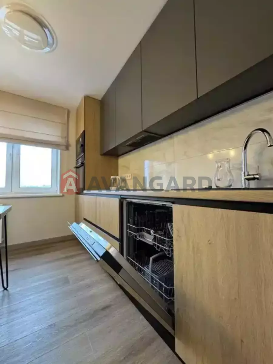 2 ��. ��������, 51/39/9 ��. �., 14/14 ������ ���� 10