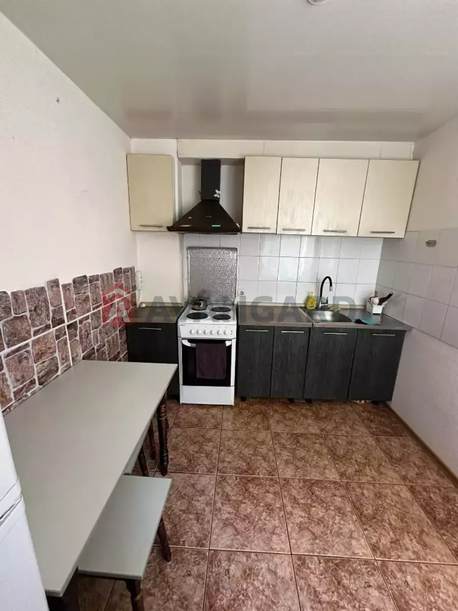 2 ����. ��������, 55/-/10 ��. �., 3/5 ���� ���� 2