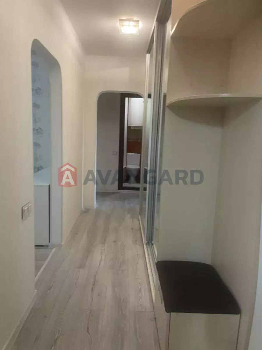 3 ��. ��������, 65/-/10 ��. �., 3/9 ������ ���� 6