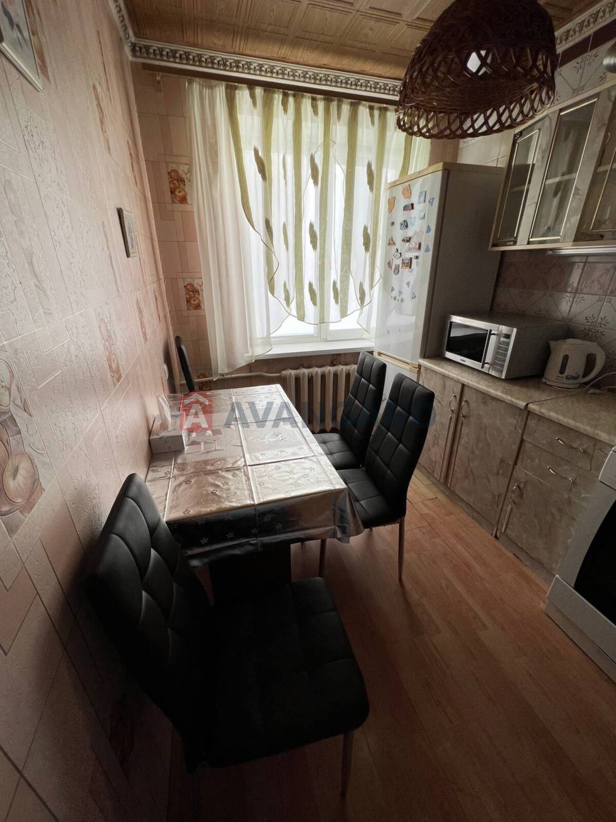 3 ��. ��������, 64/28/8 ��. �., 9/9 ������ ���� 16