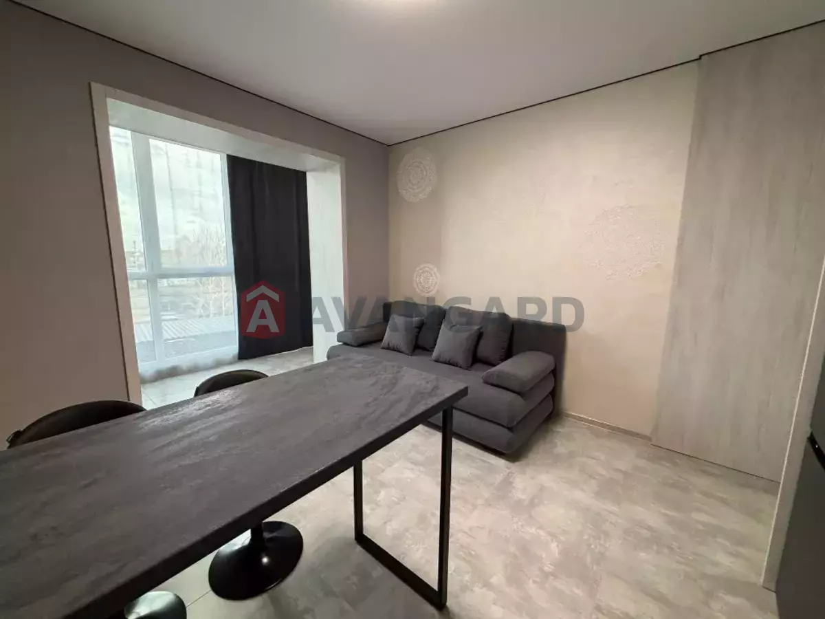 2 ����. ��������, 40/30/10 ��. �., 2/6 ���� ���� 4