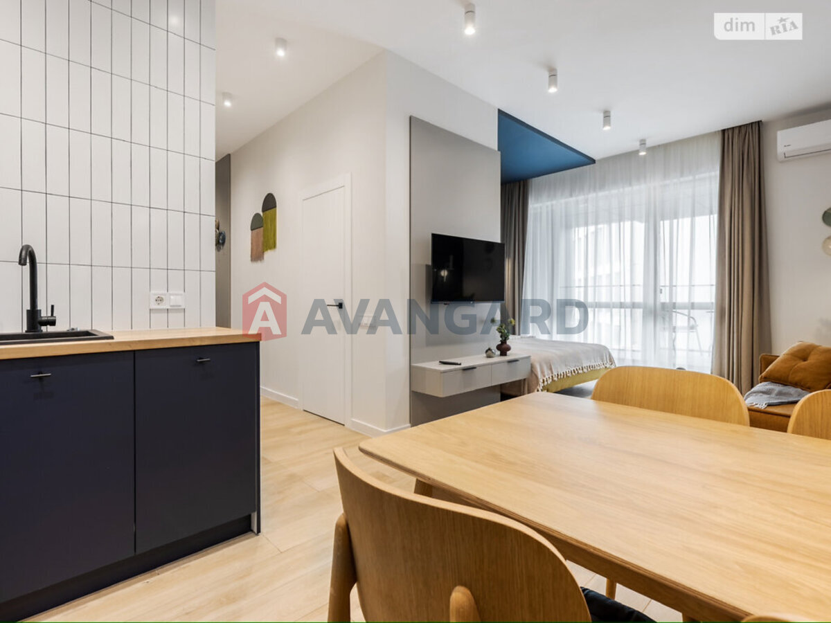 1 ��. ��������, 45/19/5 ��. �., 8/10 ������ ���� 5