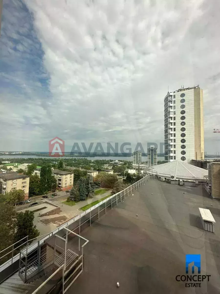 3 ��. ��������, 108/60/40 ��. �., 7/17 ������ ���� 12