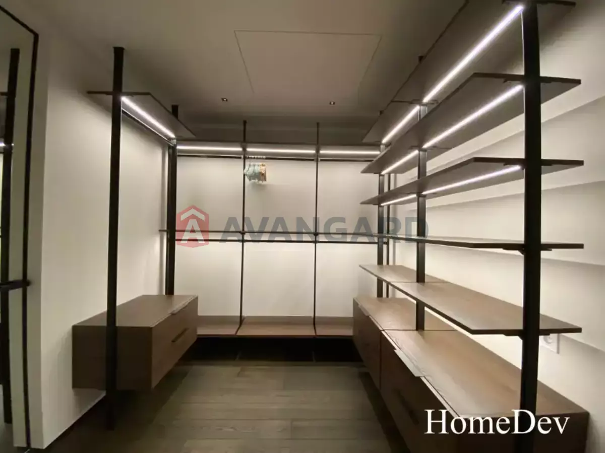 4 ��. ��������, 138/-/25 ��. �., 4/6 ������ ���� 18