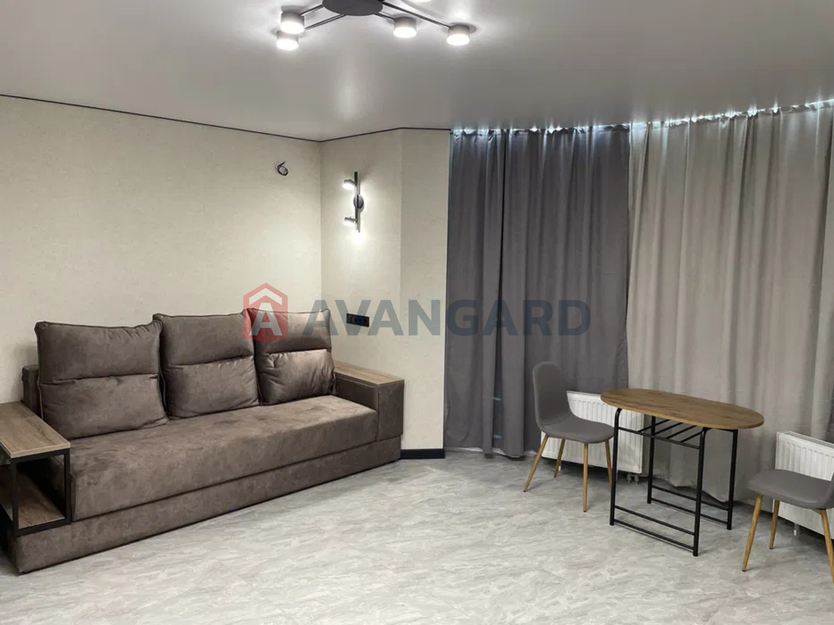 1 ��. ��������, 38/-/5 ��. �., 25/26 ������ ���� 1