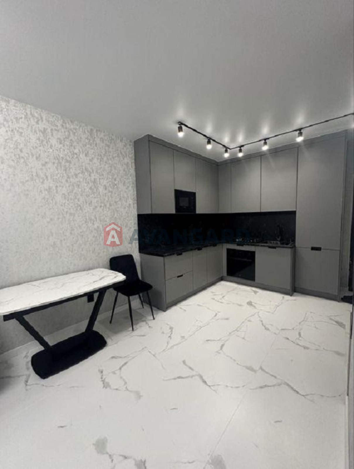 1 ��. ��������, 46/-/28 ��. �., 2/5 ������ ���� 7