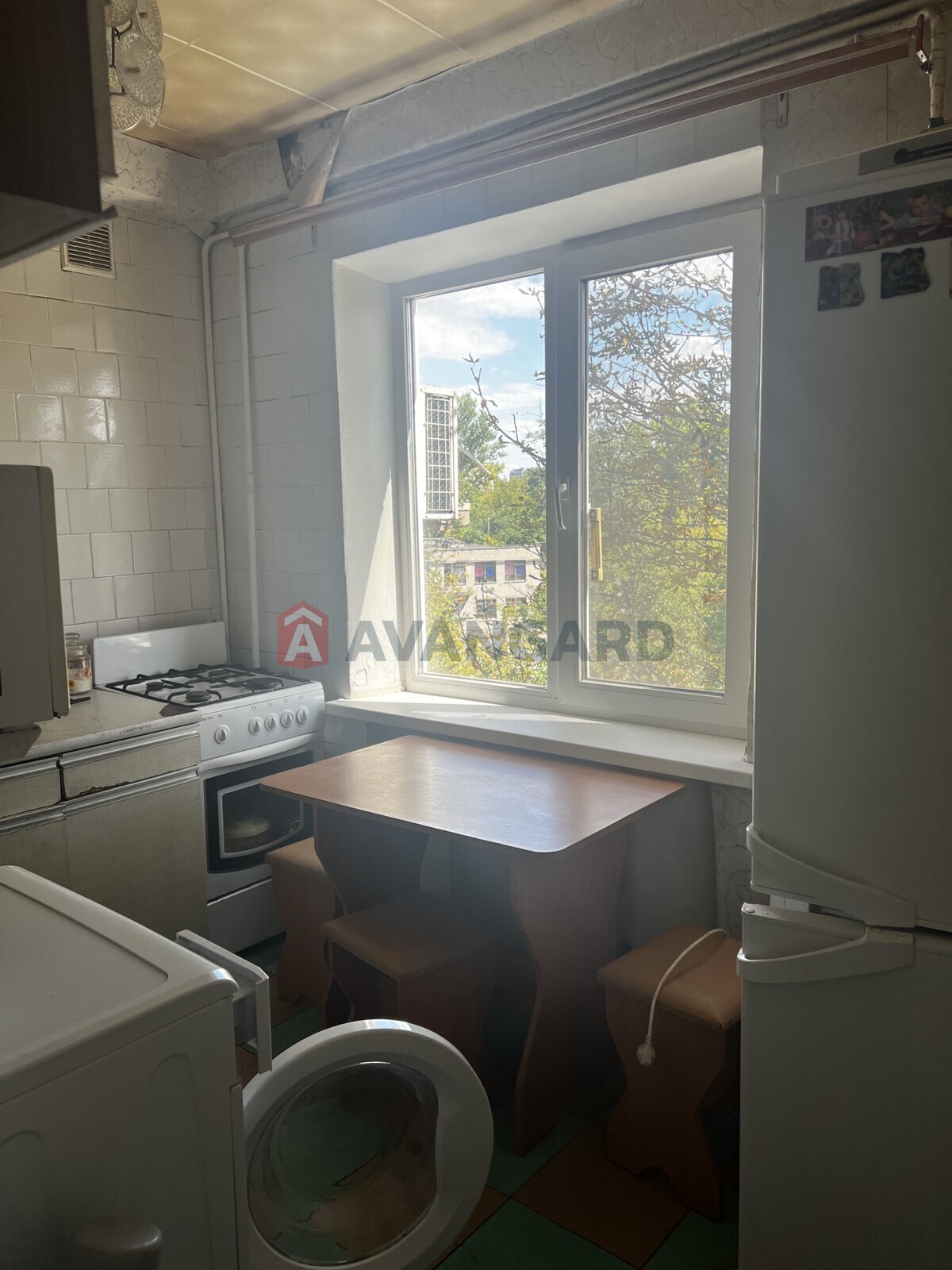 2 ��. ��������, 42/-/7 ��. �., 5/5 ������ ���� 4