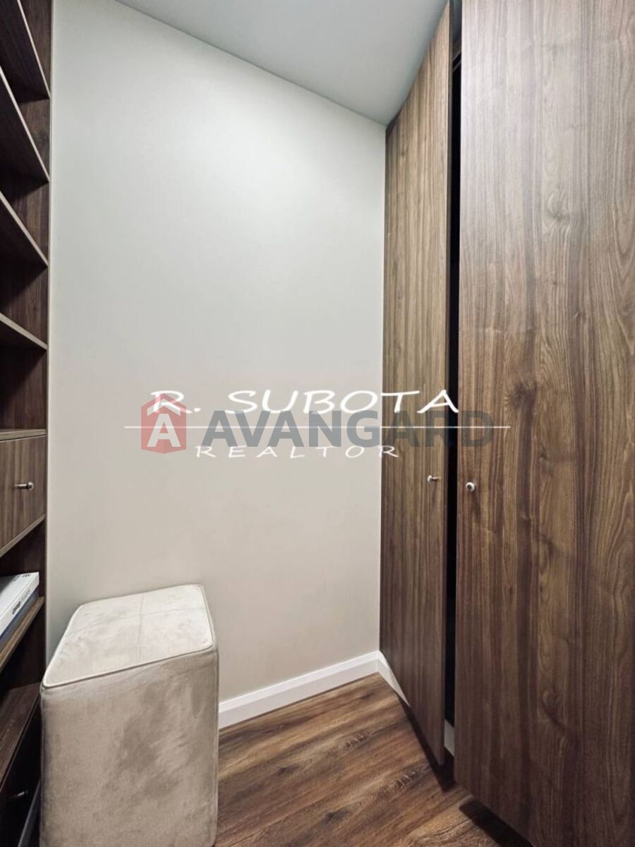 3 ��. ��������, 94/-/- ��. �., 8/22 ������ ���� 14