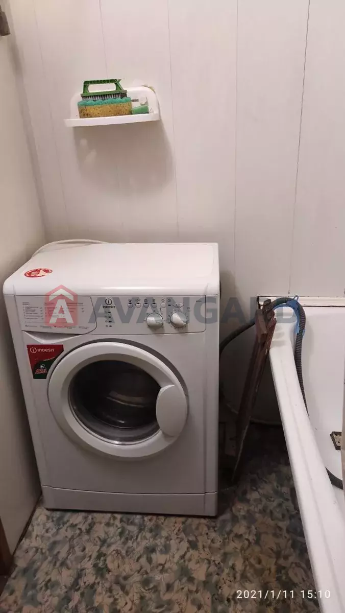 3 ����. ��������, 64/-/9 ��. �., 8/9 ���� ���� 12