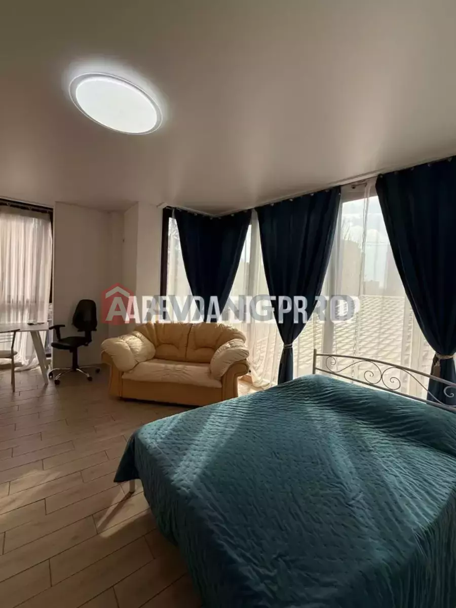 1 . , 44/-/- . ., 3/5   11