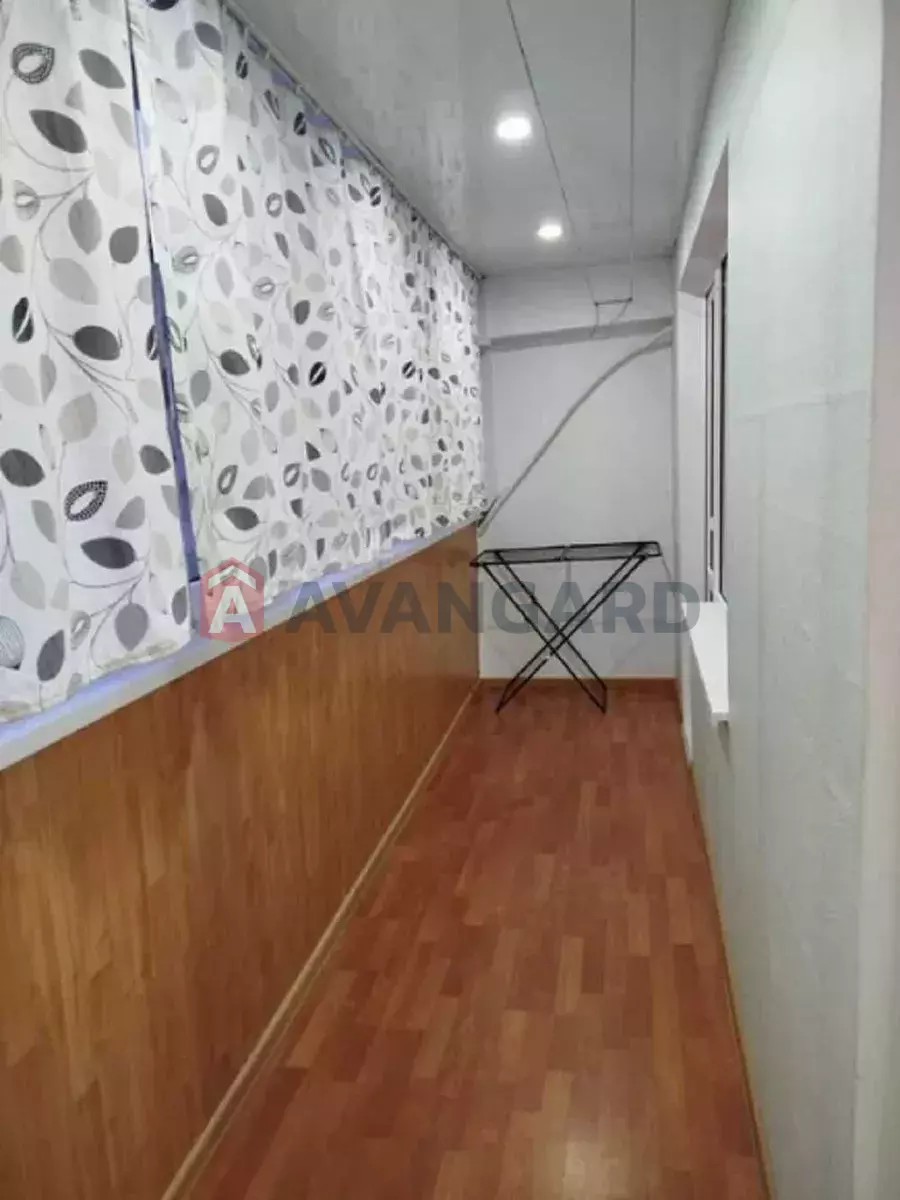 1 ��. ��������, 42/-/8 ��. �., 7/12 ������ ���� 6