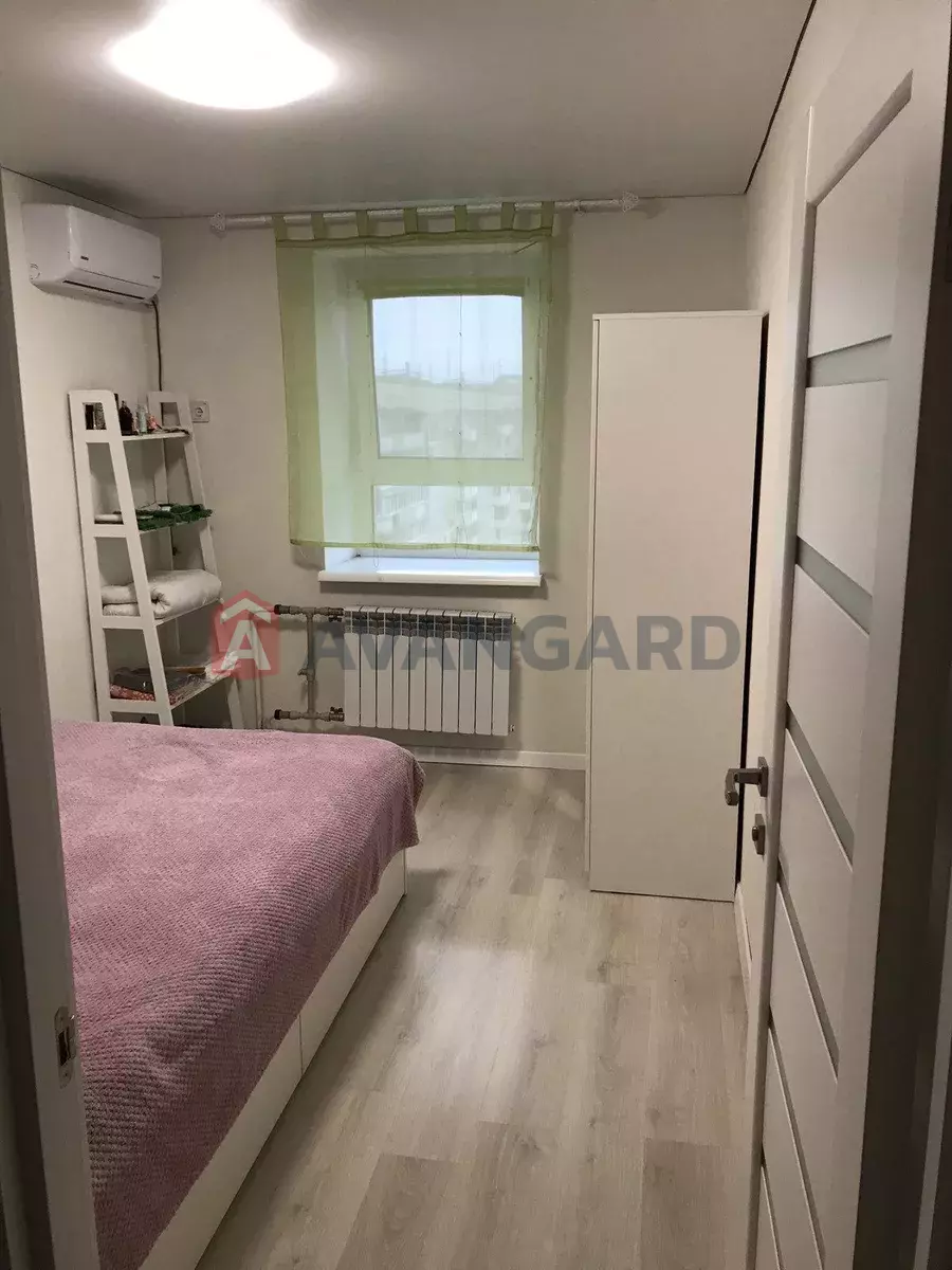 2 ����. ��������, 50/-/8 ��. �., 9/9 ���� ���� 4