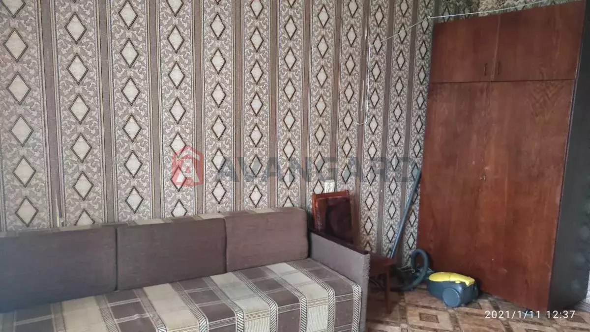 3 ����. ��������, 64/-/9 ��. �., 8/9 ���� ���� 2