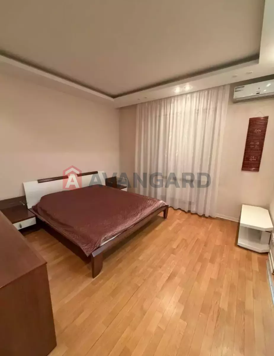 4 ��. ��������, 172/-/- ��. �., 3/9 ������ ���� 14