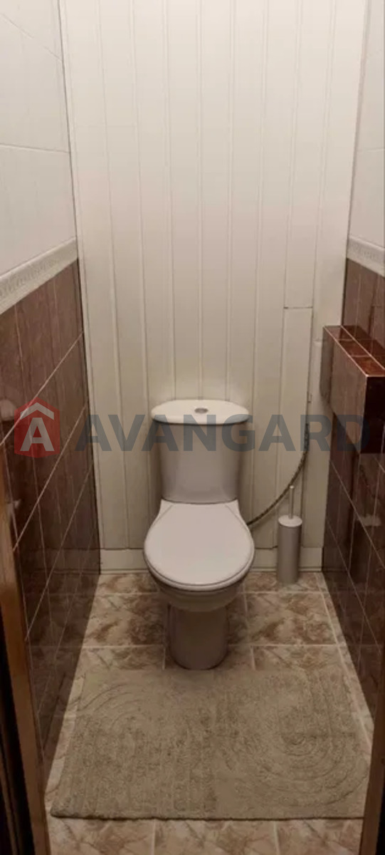 4 ��. ��������, 90/-/10 ��. �., 3/3 ������ ���� 9