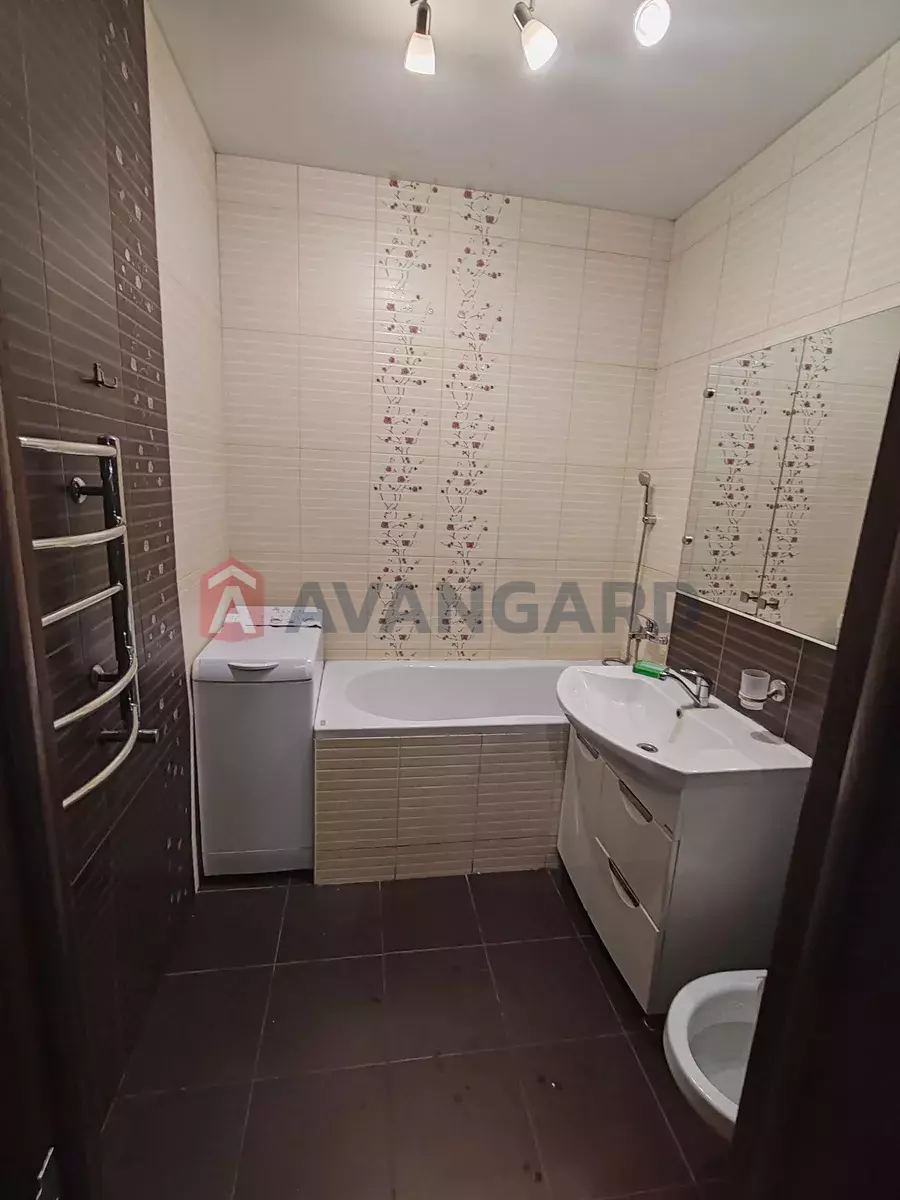 4 ����. ��������, 101/-/9 ��. �., 6/17 ���� ���� 12