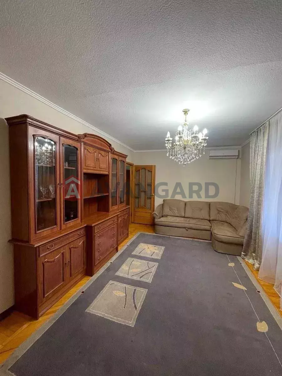 3 ��. ��������, 60/-/7 ��. �., 5/9 ������ ���� 2